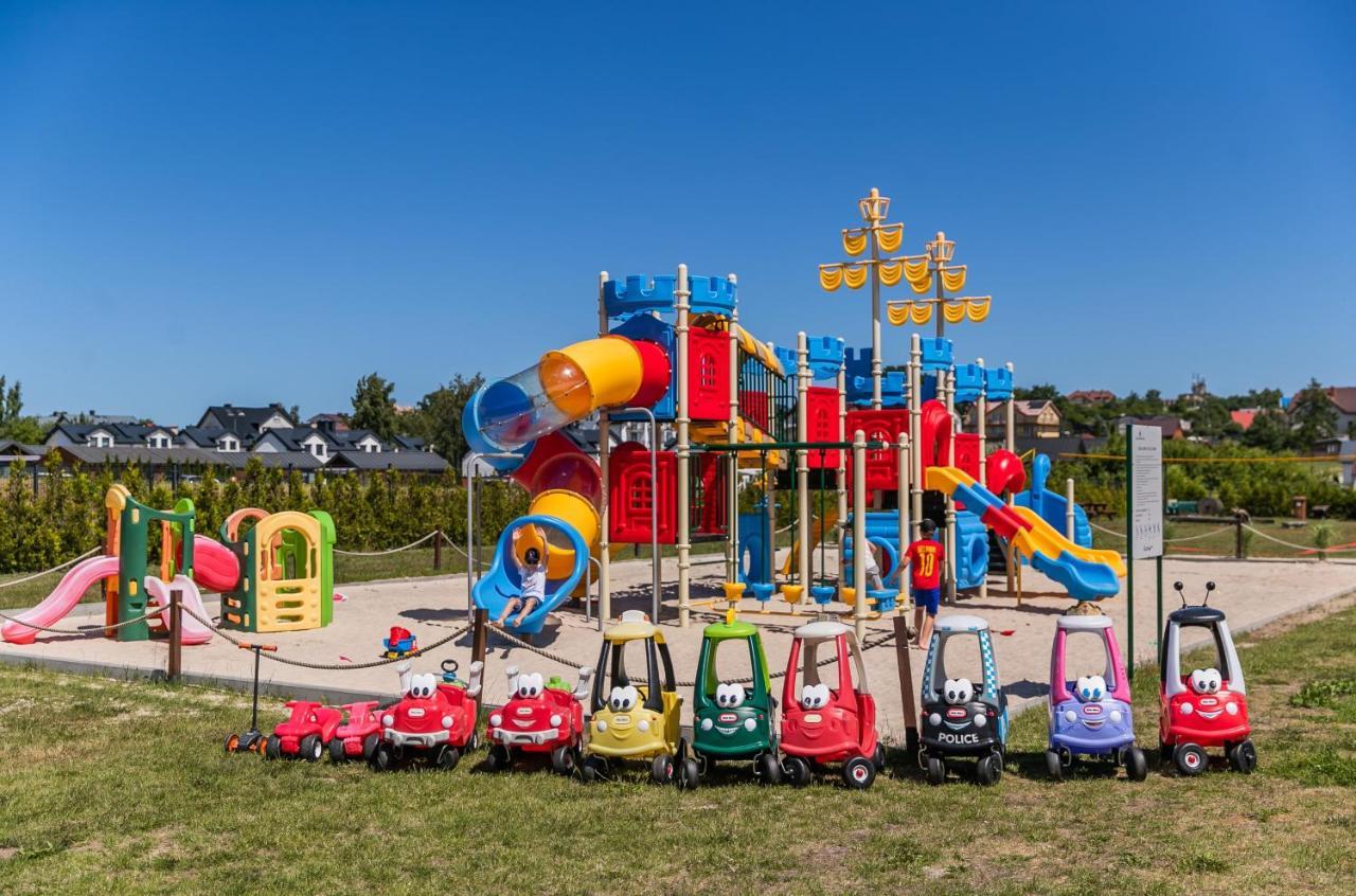 Domki Letniskowe Jastrzebia Park ยาสต์เชอเบีย กูรา ภายนอก รูปภาพ